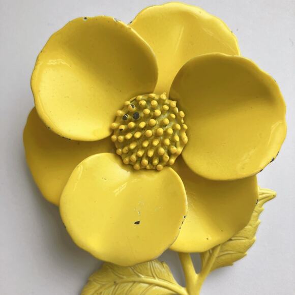 VTG 1960s Brooch Mod Yellow Enameled Metal Flower Power Pin Mid Century Style - Picture 6 of 11